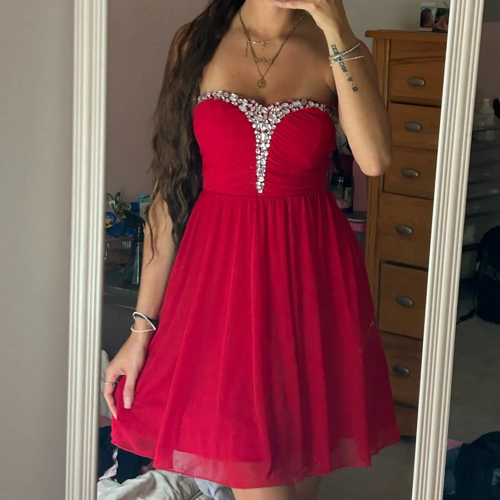 Dress - Picture 3 of 6